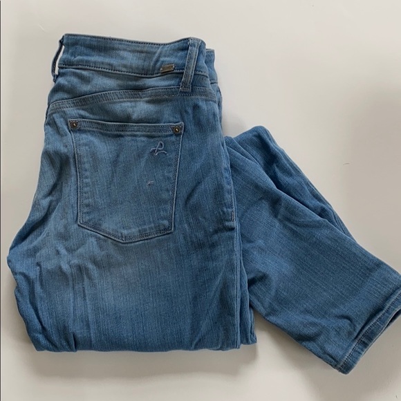 DL1961 Denim